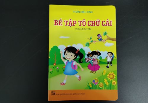 Sách Bé Tập Tô Chữ Cái